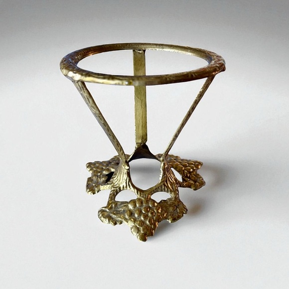 Vtg Solid Brass Grapevine Stand Candy Dish Ornate Pedestal Orb Candle Holder - Picture 1 of 5